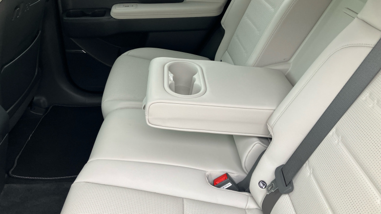 Hyundai SANTA FE 1.6 TGDi Plug-in Hybrid Ultimate 5dr 4WD Auto Estate